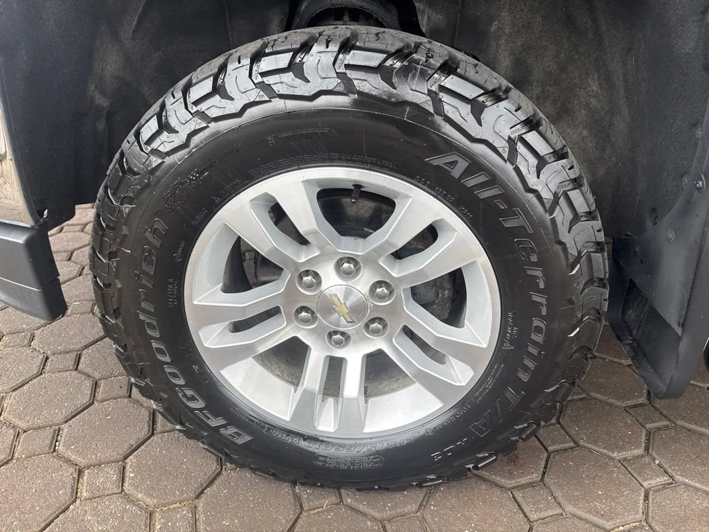 Used 2019 Chevrolet Silverado 1500 LT w/ All Star Edition AWD/4WD image 11