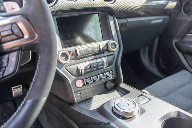 Used 2022 Ford Mustang Shelby GT500 w/ Carbon Fiber Track Pack image 59