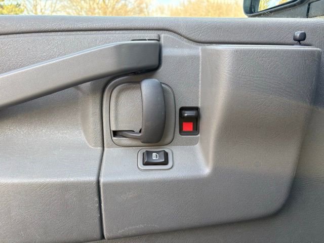 Used 2024 GMC Savana 2500 Work Van w/ Driver Convenience Package image 27
