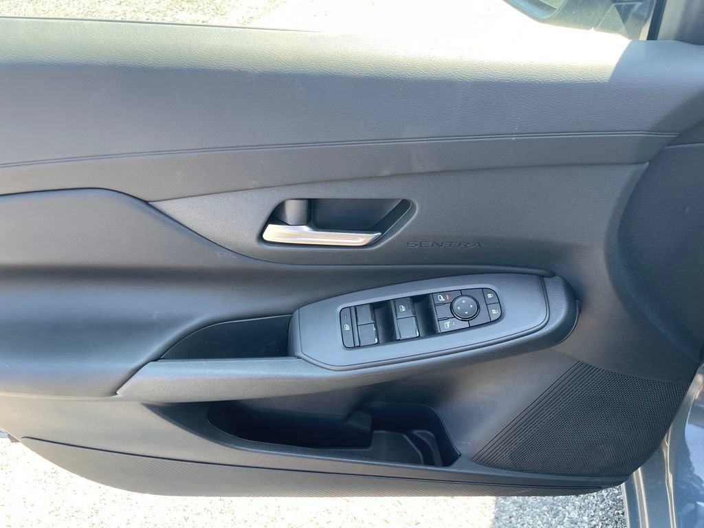 New 2026 Nissan Sentra SV w/ SV Convenience Package FWD image 7