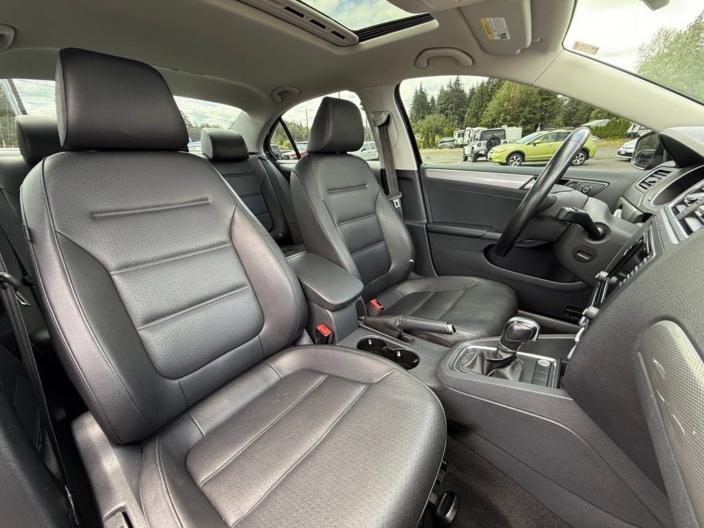 Used 2016 Volkswagen Jetta SE FWD image 18
