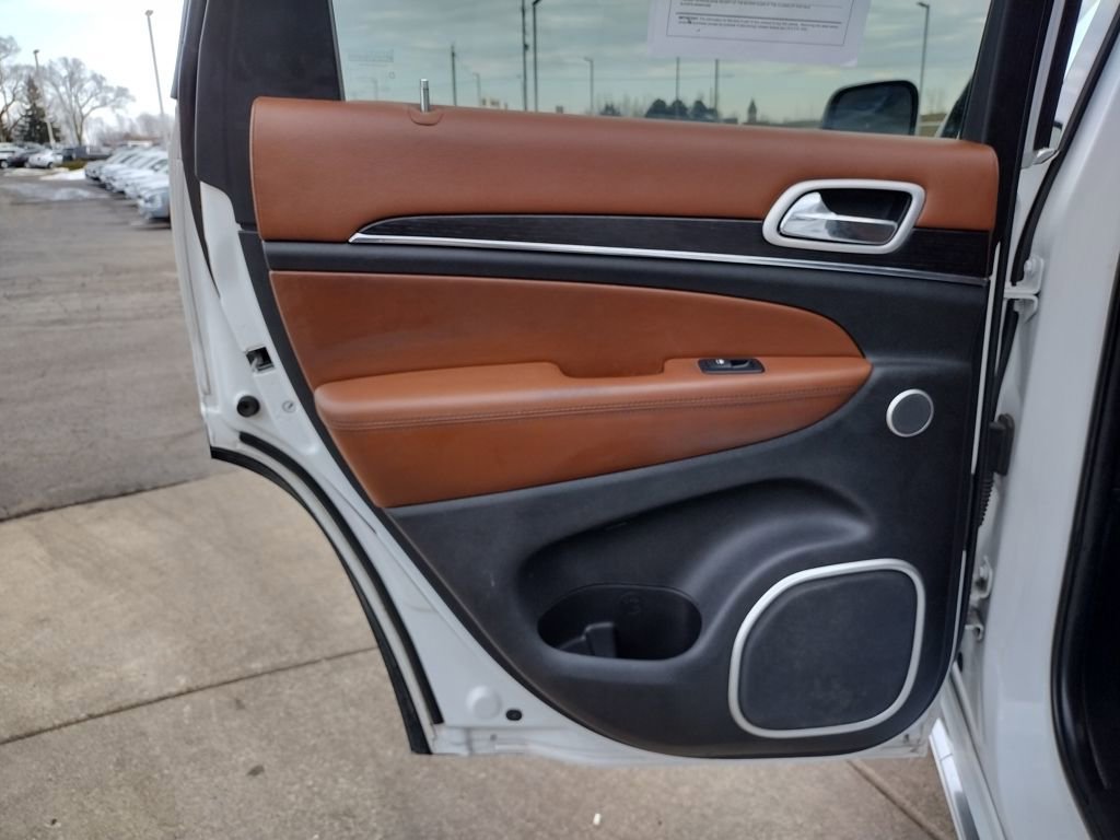 Used 2020 Jeep Grand Cherokee Summit w/ Platinum Series Group image 23