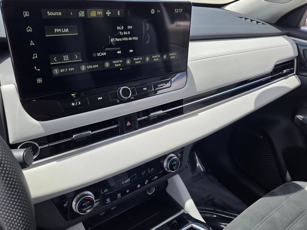 Used 2025 Mitsubishi Outlander SE FWD image 21