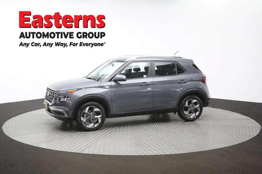 Used 2025 Hyundai Venue SEL FWD image 57