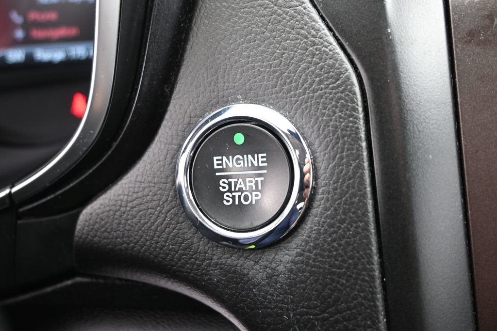 Used 2018 Ford Fusion Energi Titanium FWD image 17