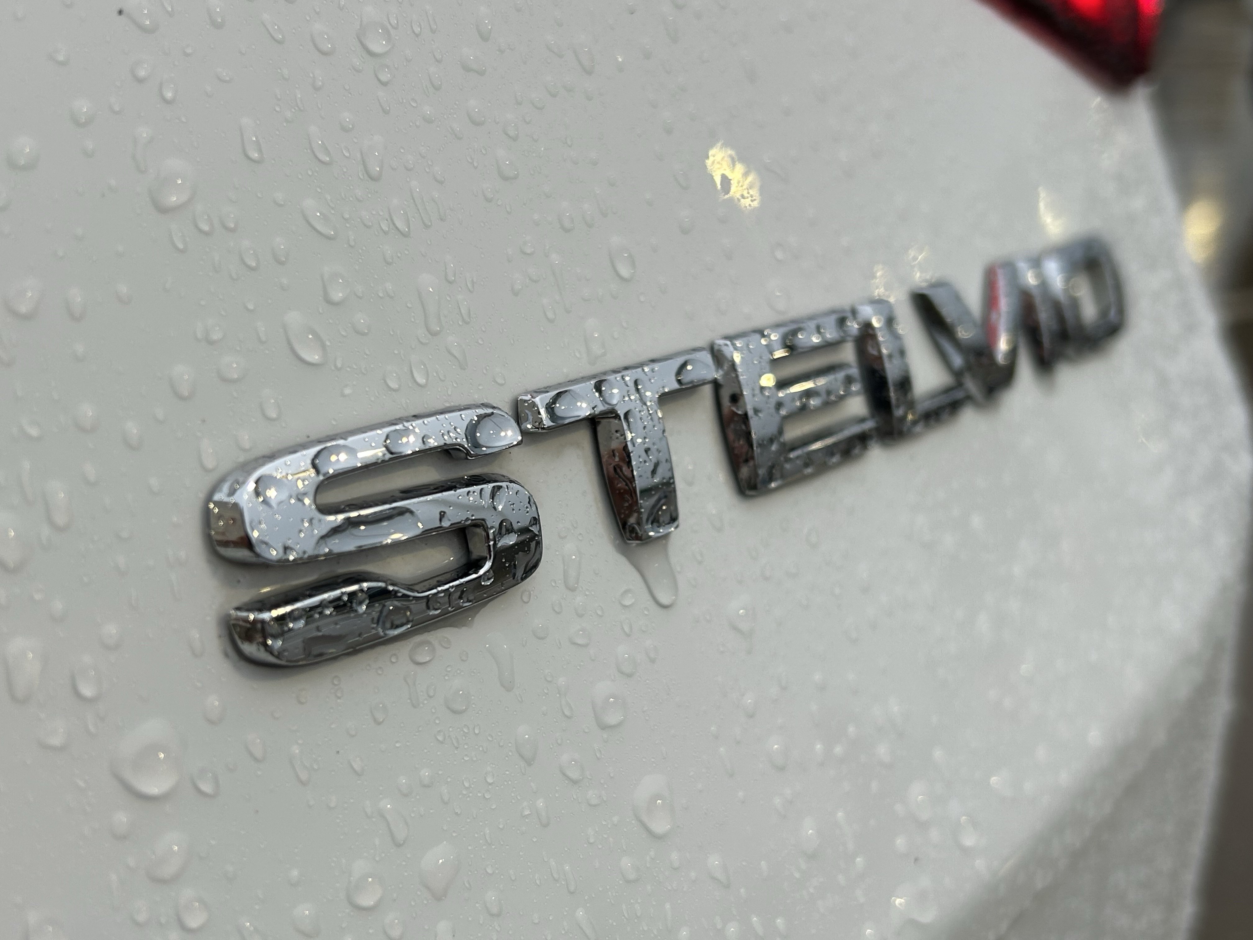 Used 2023 Alfa Romeo Stelvio Ti AWD/4WD image 8