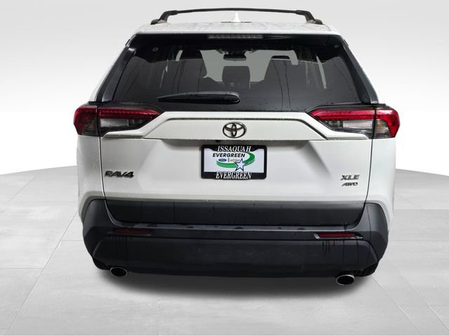 Used 2024 Toyota RAV4 XLE w/ Convenience Package image 8