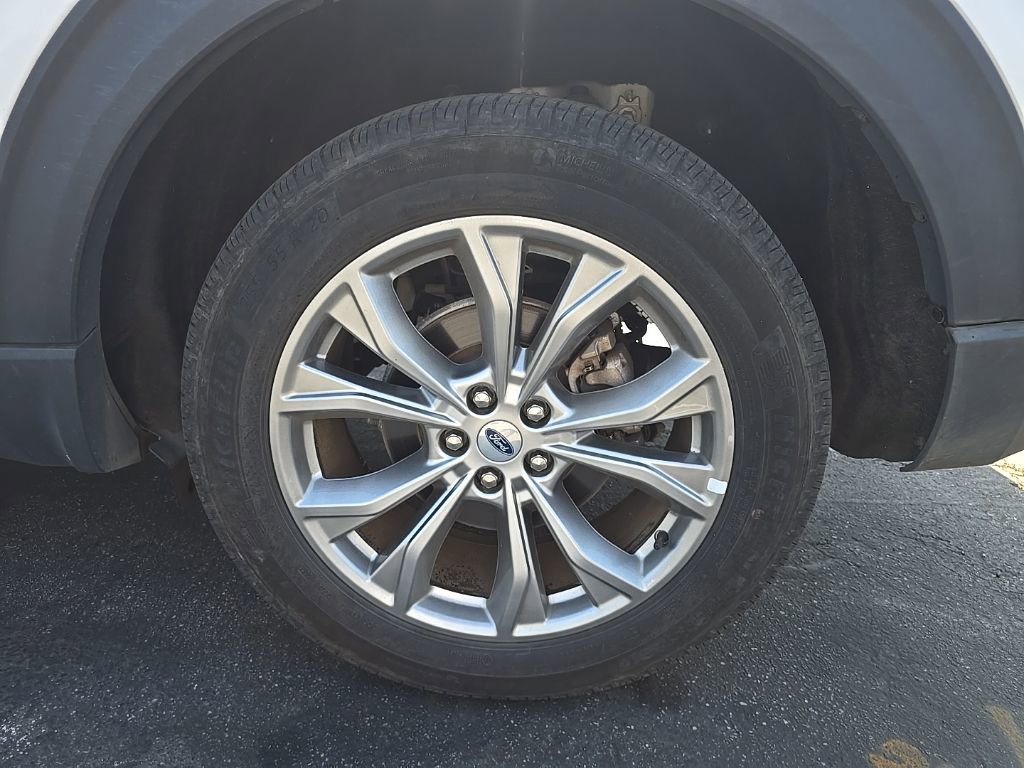 Used 2023 Ford Explorer Limited AWD/4WD image 6