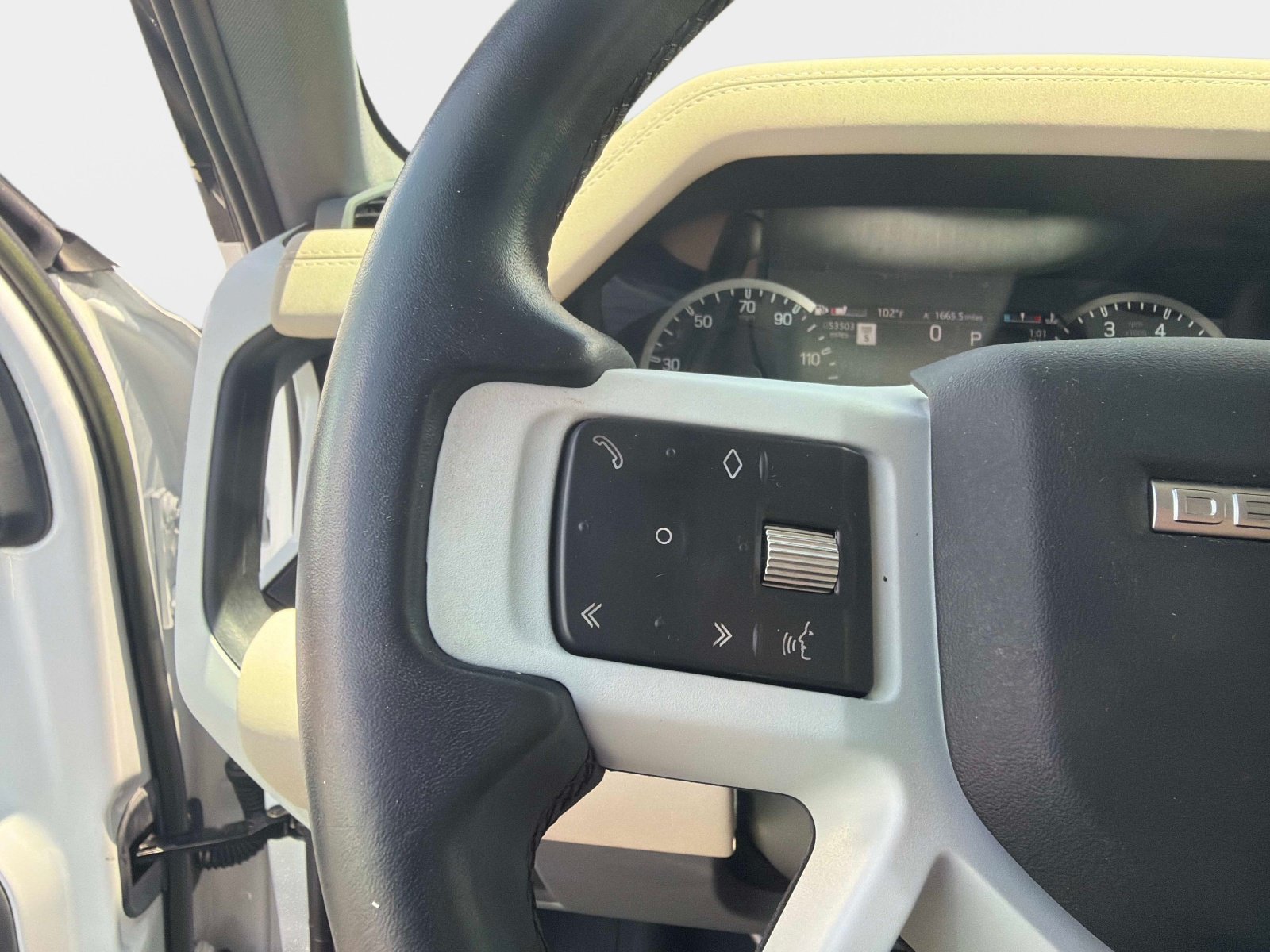 Used 2023 Land Rover Defender 90 S AWD/4WD image 24