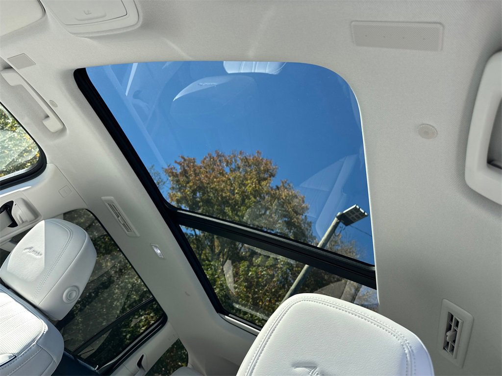 New 2026 Buick Enclave Avenir w/ Super Cruise Package image 31