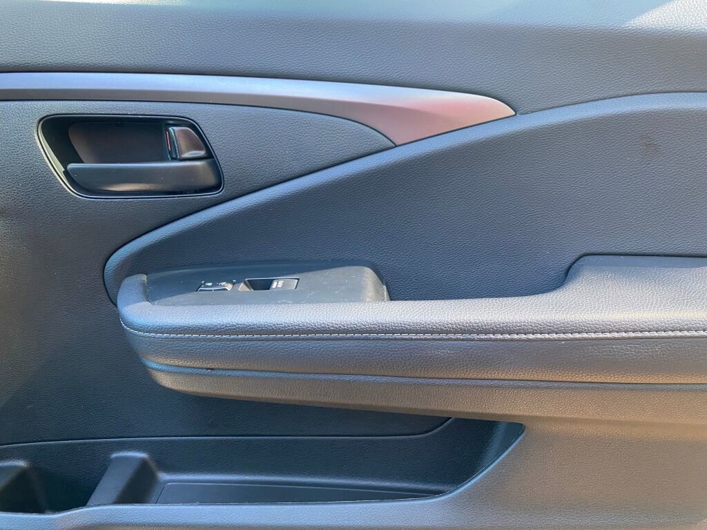 Used 2023 Honda Passport EX-L image 23