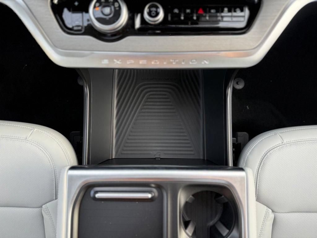 New 2027 Ford Expedition Max Platinum AWD/4WD image 29