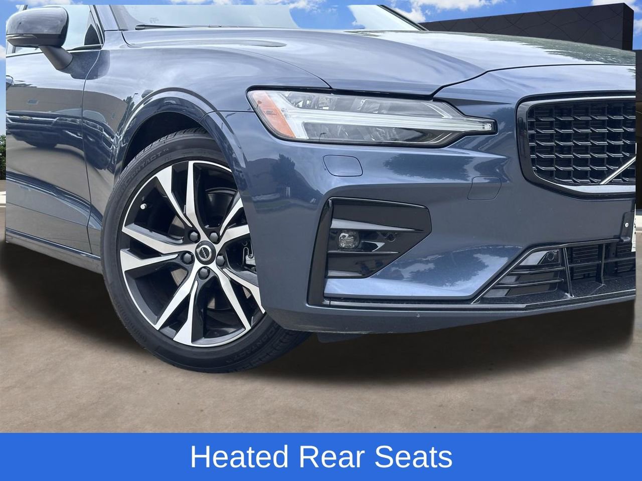 Used 2025 Volvo S60 B5 Core FWD image 2