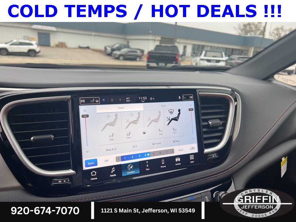 New 2026 Chrysler Pacifica Pinnacle w/ Trailer Tow Group image 23