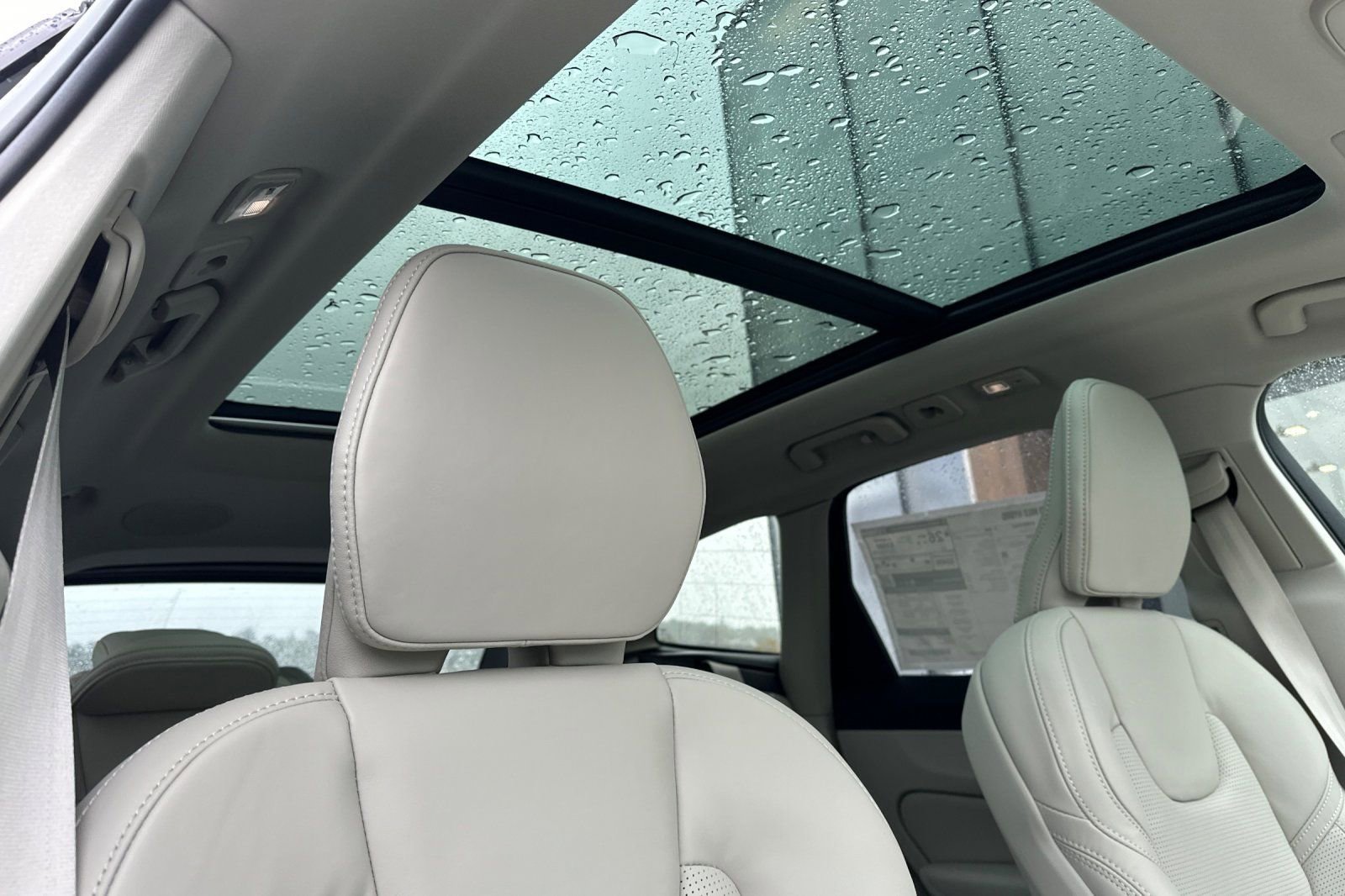 New 2026 Volvo XC60 B5 Ultra w/ Protection Package Premier image 19