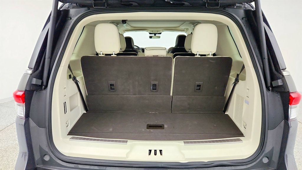 Used 2024 Lincoln Navigator Black Label AWD/4WD image 22