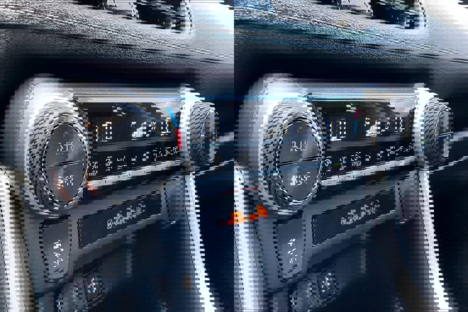 Certified 2024 Toyota RAV4 LE AWD/4WD image 32