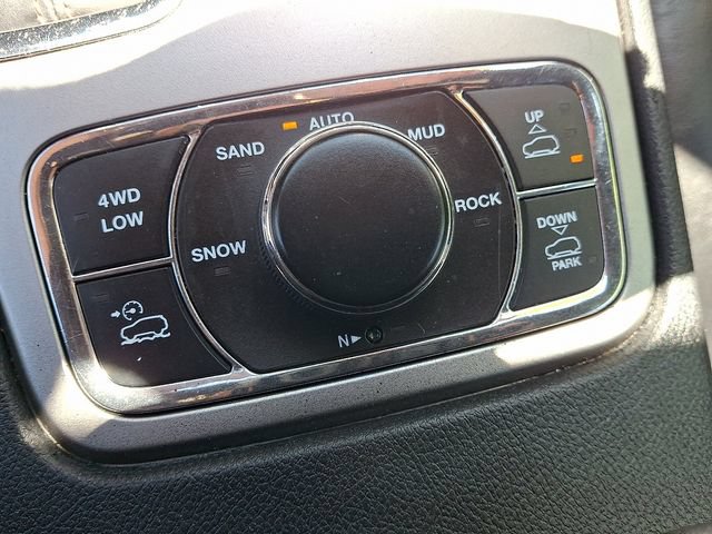 Used 2018 Jeep Grand Cherokee Trailhawk AWD/4WD image 27