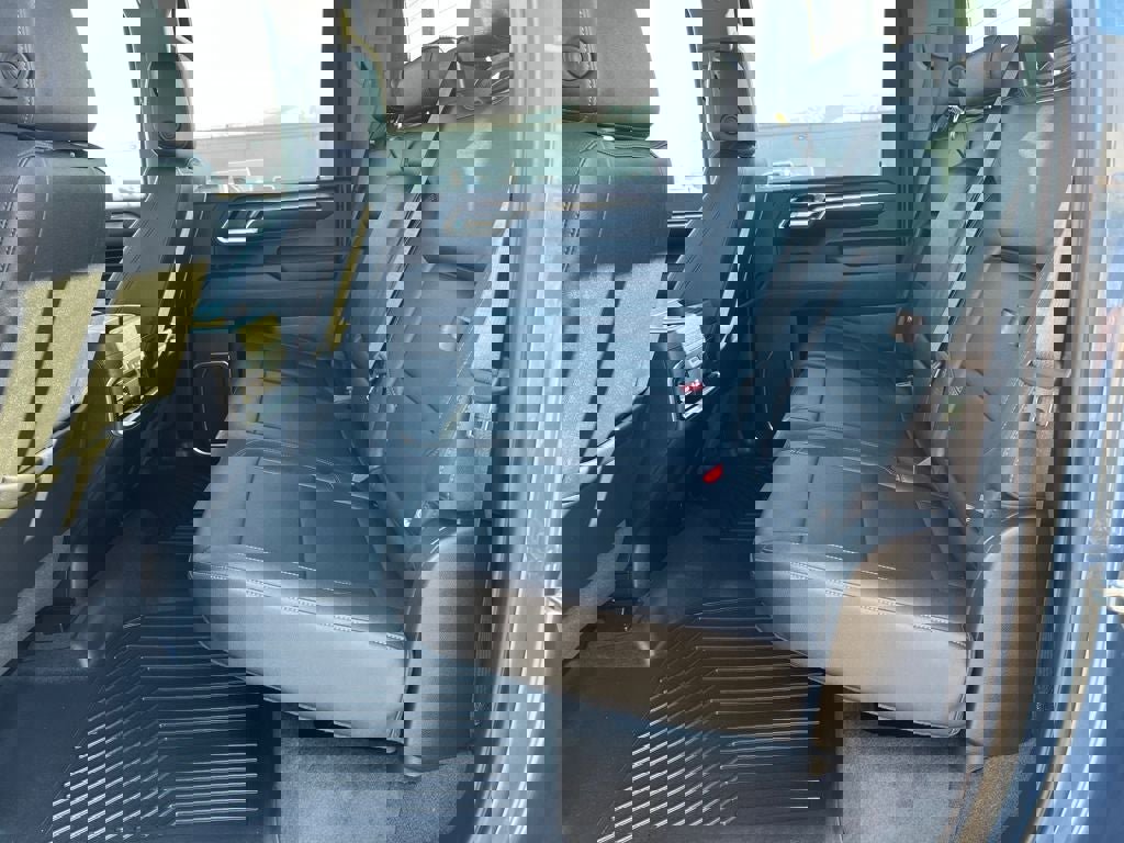 Used 2024 Chevrolet Silverado 2500 LTZ w/ LTZ Premium Package image 20