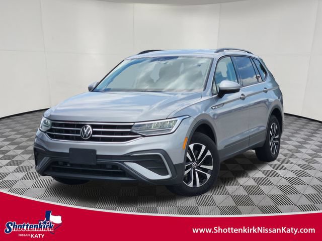 Used 2023 Volkswagen Tiguan S FWD image 1