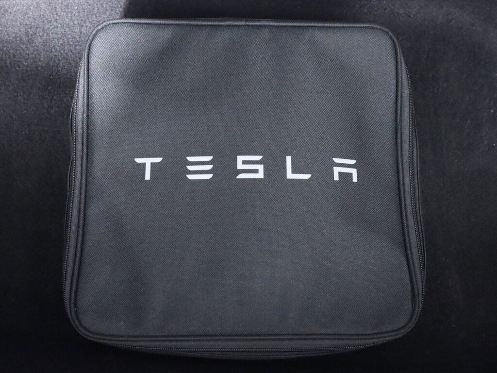 Used 2020 Tesla Model Y Long Range image 35