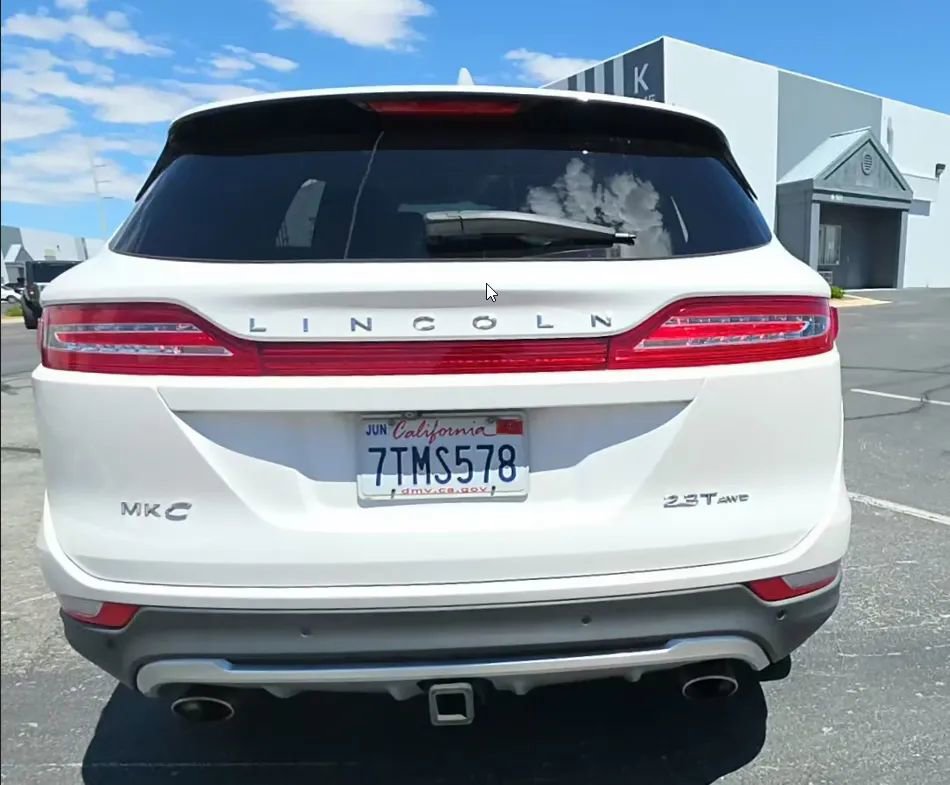 Used 2017 Lincoln MKC Reserve AWD/4WD image 2