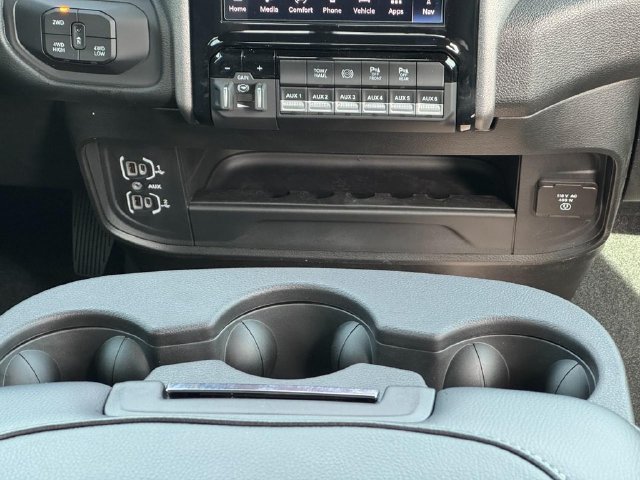 New 2027 RAM 3500 Tradesman AWD/4WD image 15