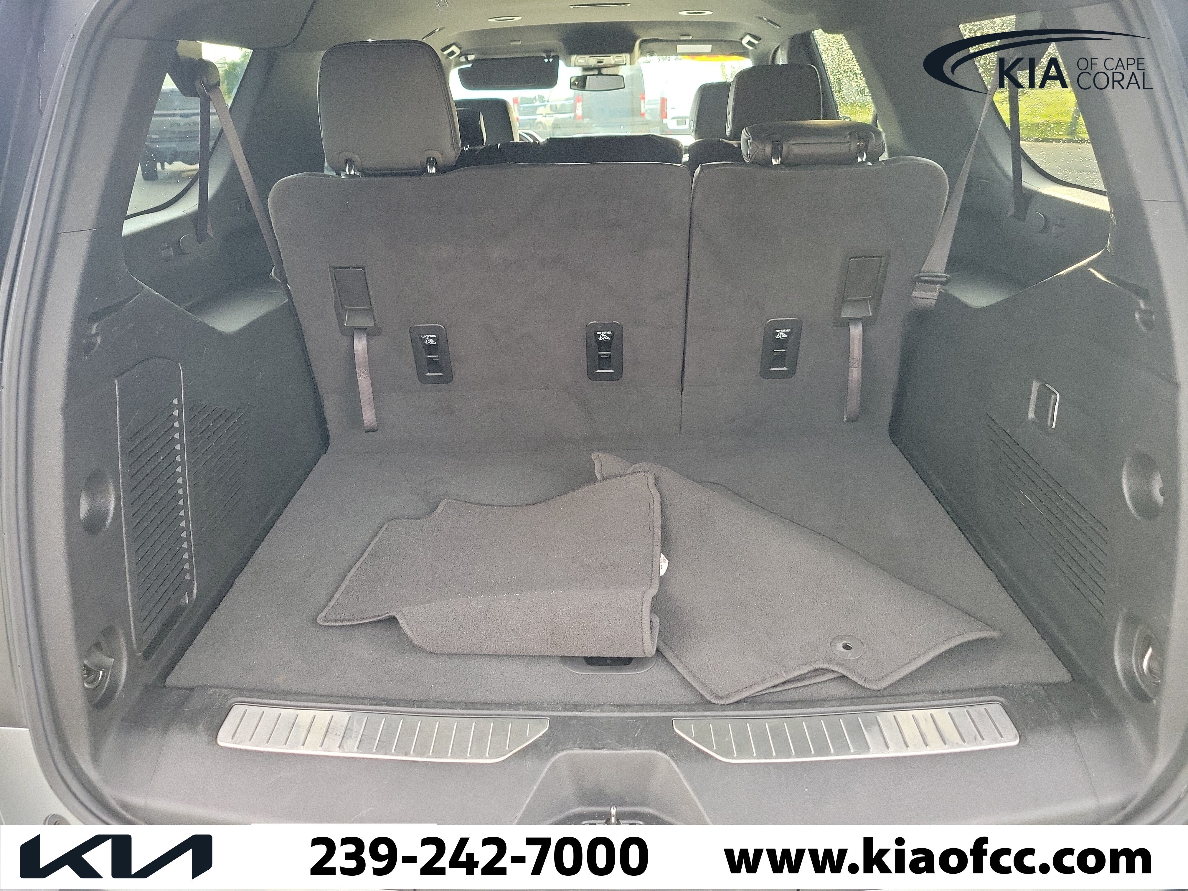 Used 2024 Chevrolet Suburban RST RWD image 11