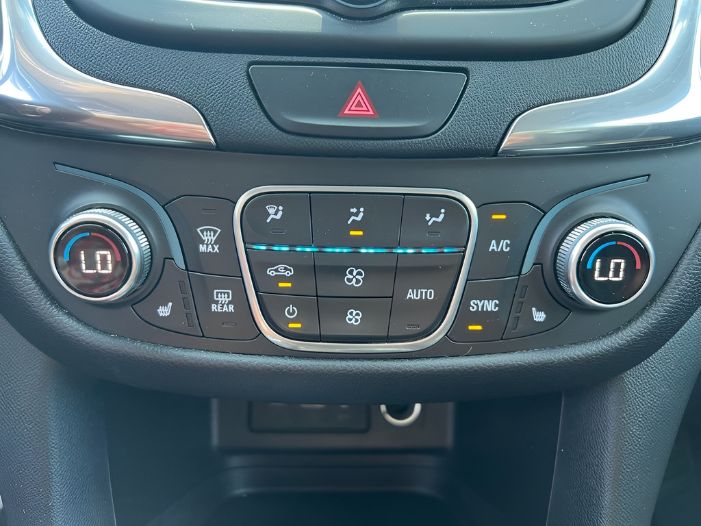 Used 2019 Chevrolet Equinox LT w/ Driver Convenience Package FWD image 32