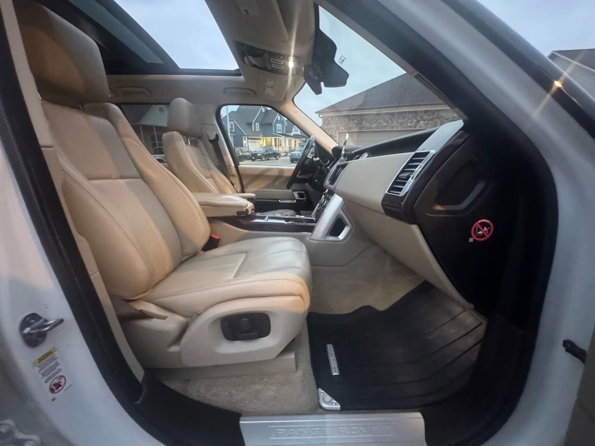 Used 2016 Land Rover Range Rover image 13