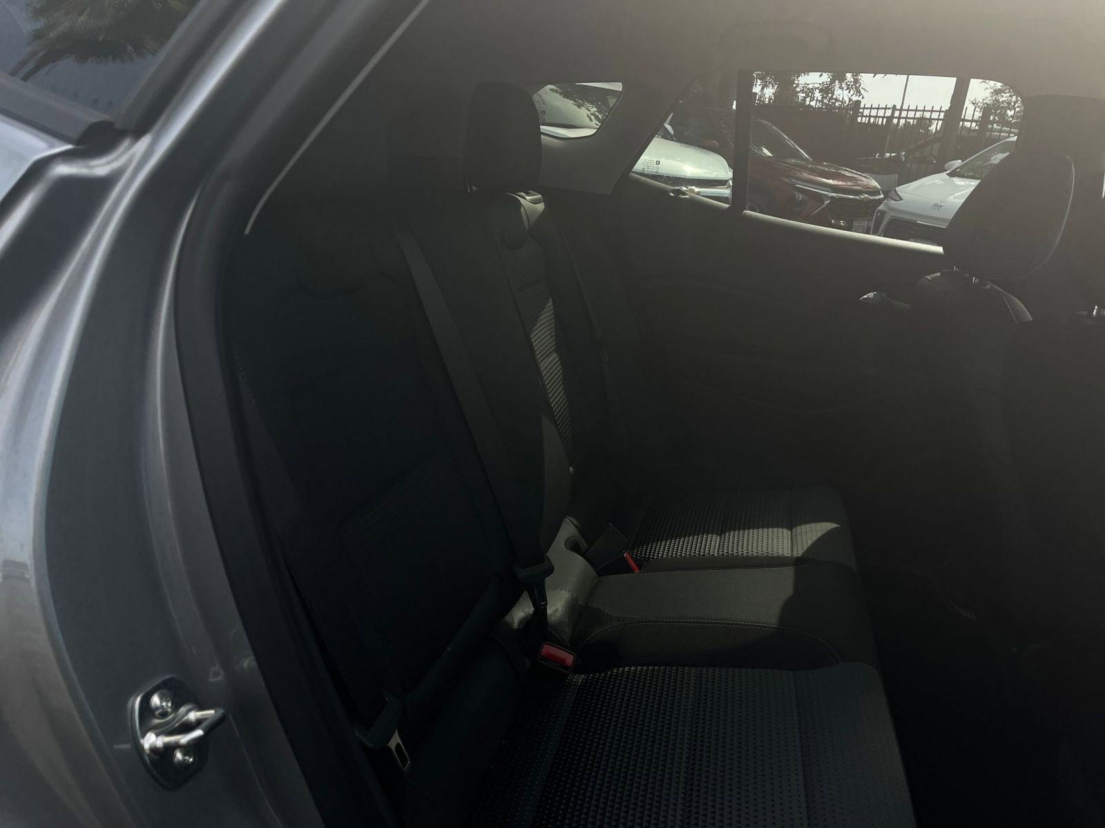 Used 2025 Chevrolet Trax LT w/ LT Convenience Package image 27