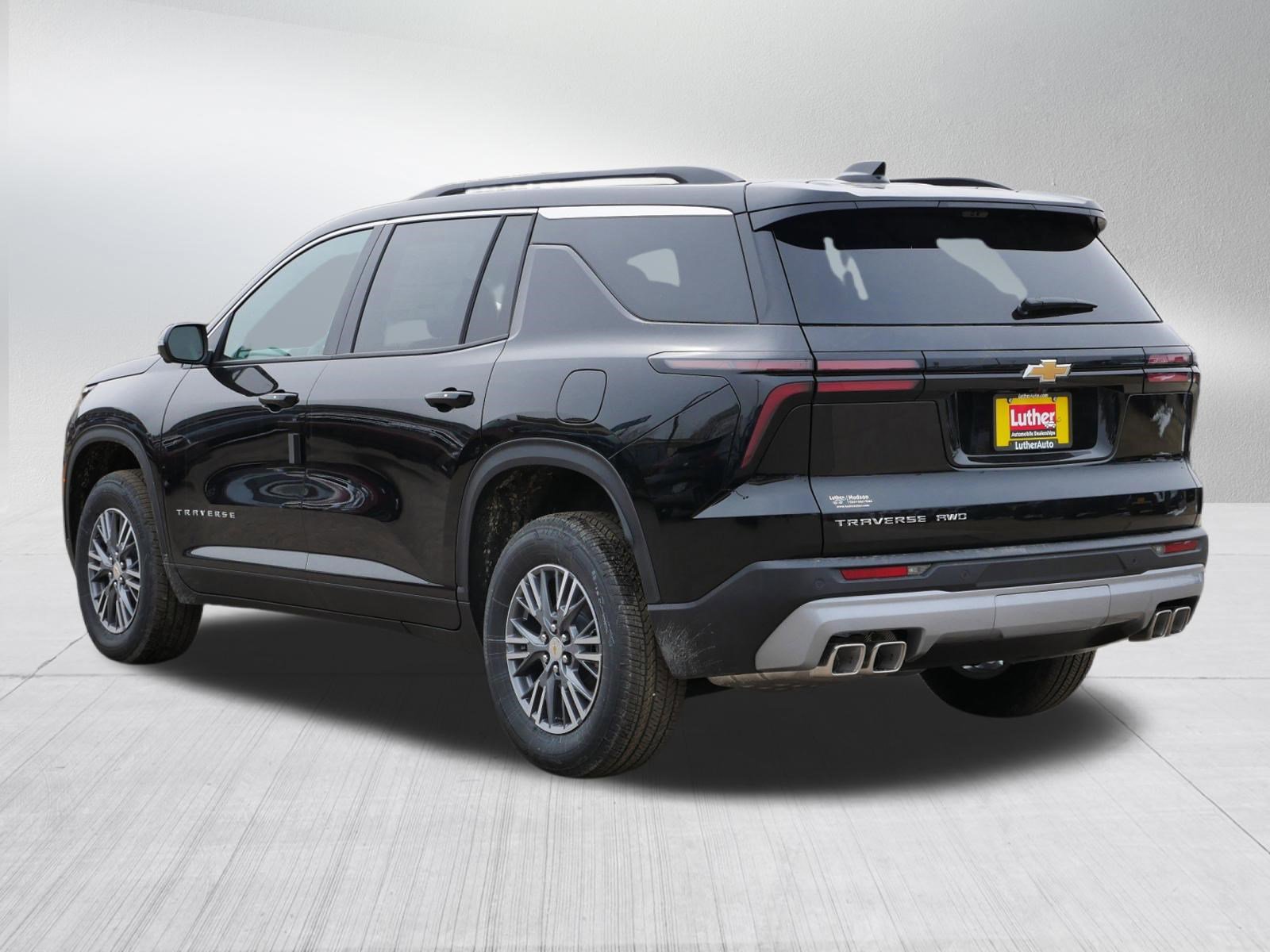 New 2026 Chevrolet Traverse LT w/ Driver Confidence Package image 3