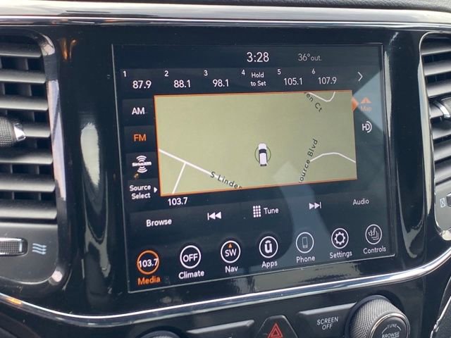 Used 2022 Jeep Grand Cherokee Limited w/ Trailer Tow Group IV AWD/4WD image 11