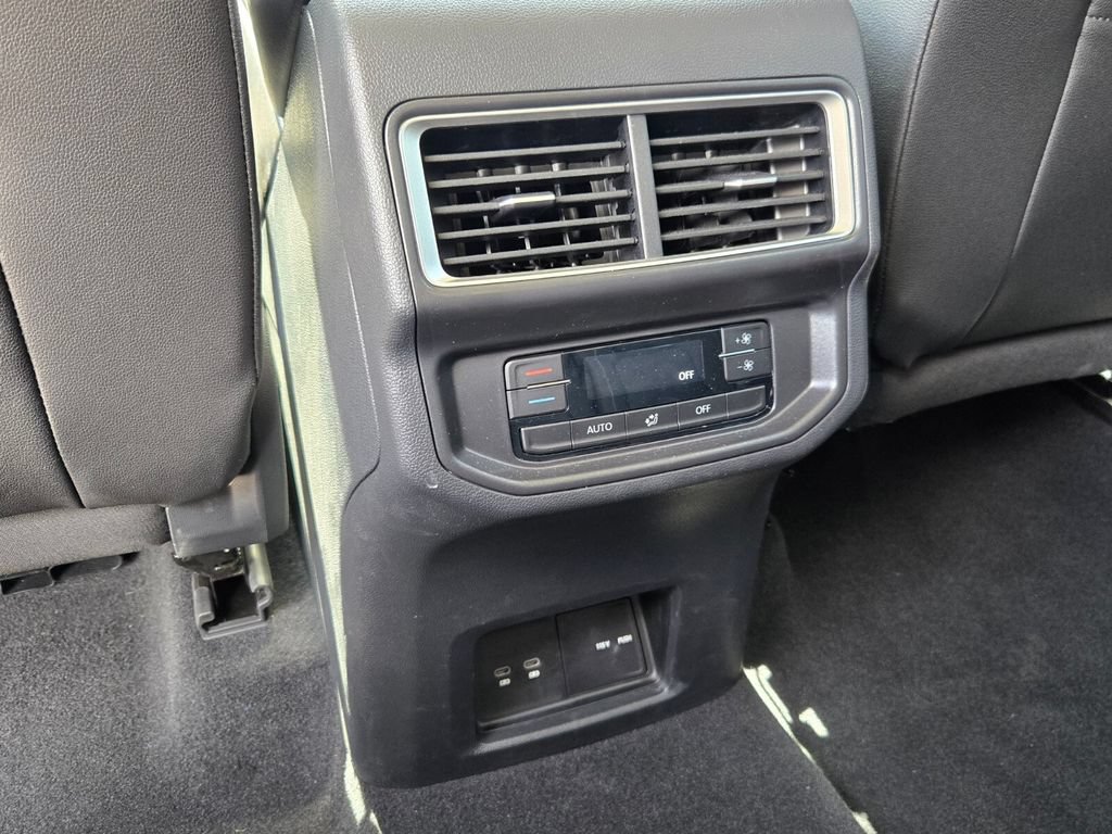 Certified 2026 Volkswagen Atlas SE FWD image 15