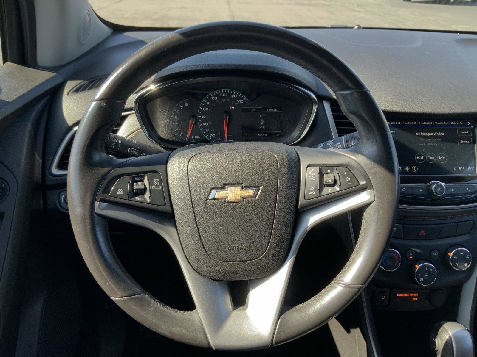 Used 2018 Chevrolet Trax LT w/ LT Convenience Package FWD image 25