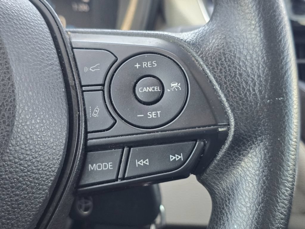 Certified 2022 Toyota Corolla LE FWD image 29