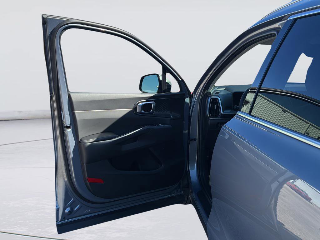 Used 2025 Kia Sorento EX image 35