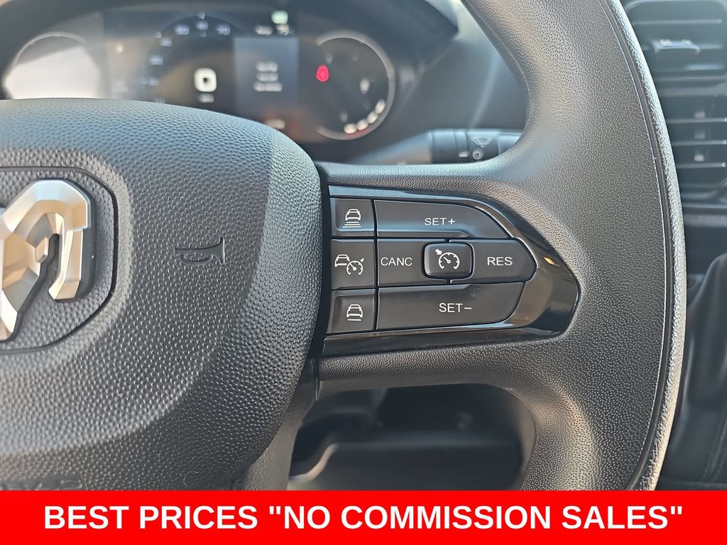 Used 2025 RAM ProMaster 2500 w/ U-Haul Equipment Group FWD image 17