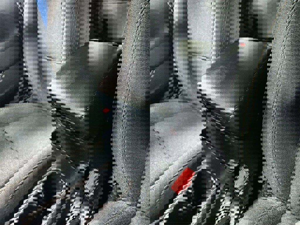 Used 2024 Jeep Wrangler Sport S image 34