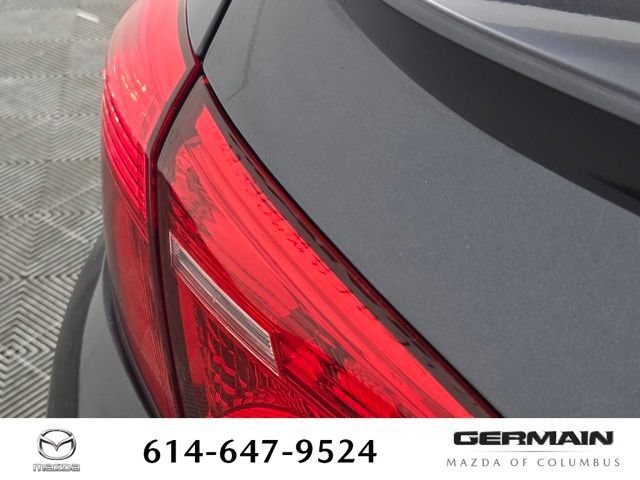 Used 2017 Toyota Corolla SE w/ SE Premium Package FWD image 16