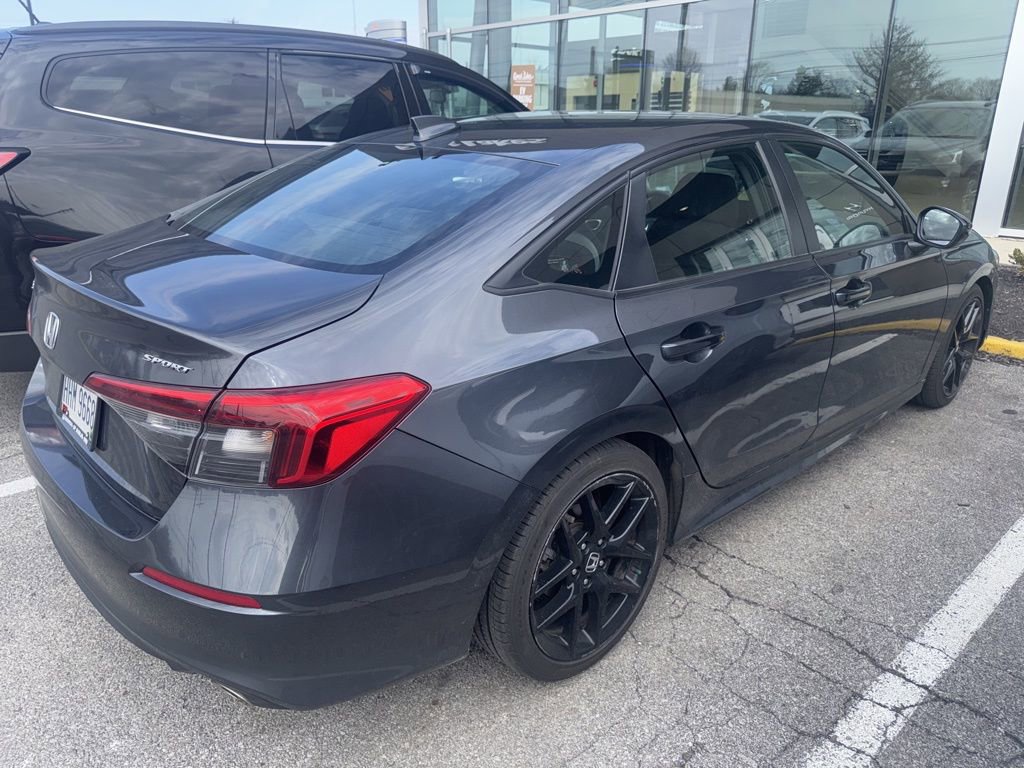 Used 2023 Honda Civic Sport image 2