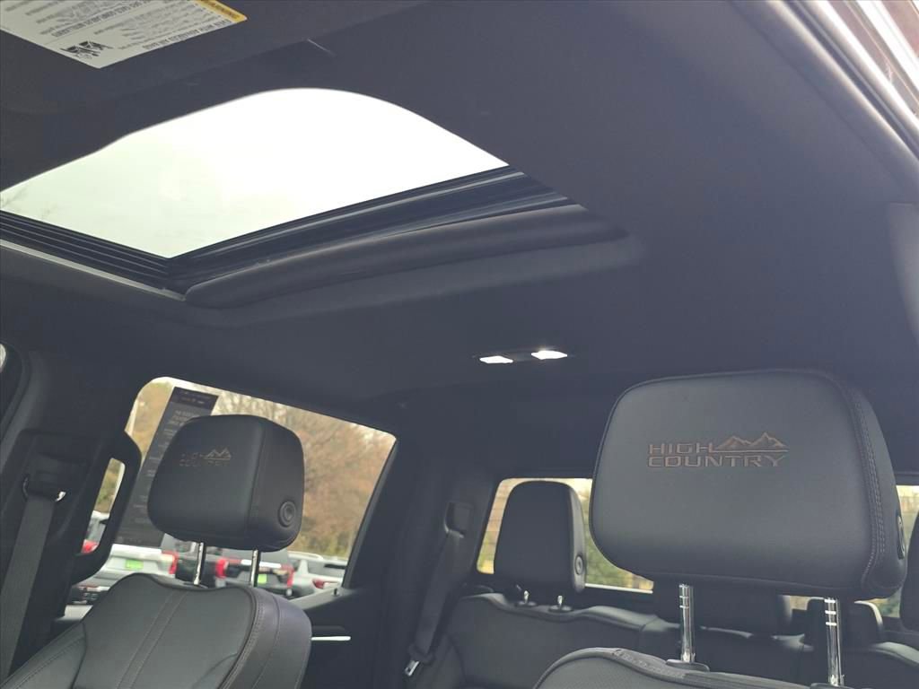 Certified 2024 Chevrolet Silverado 1500 High Country w/ Technology Package image 10