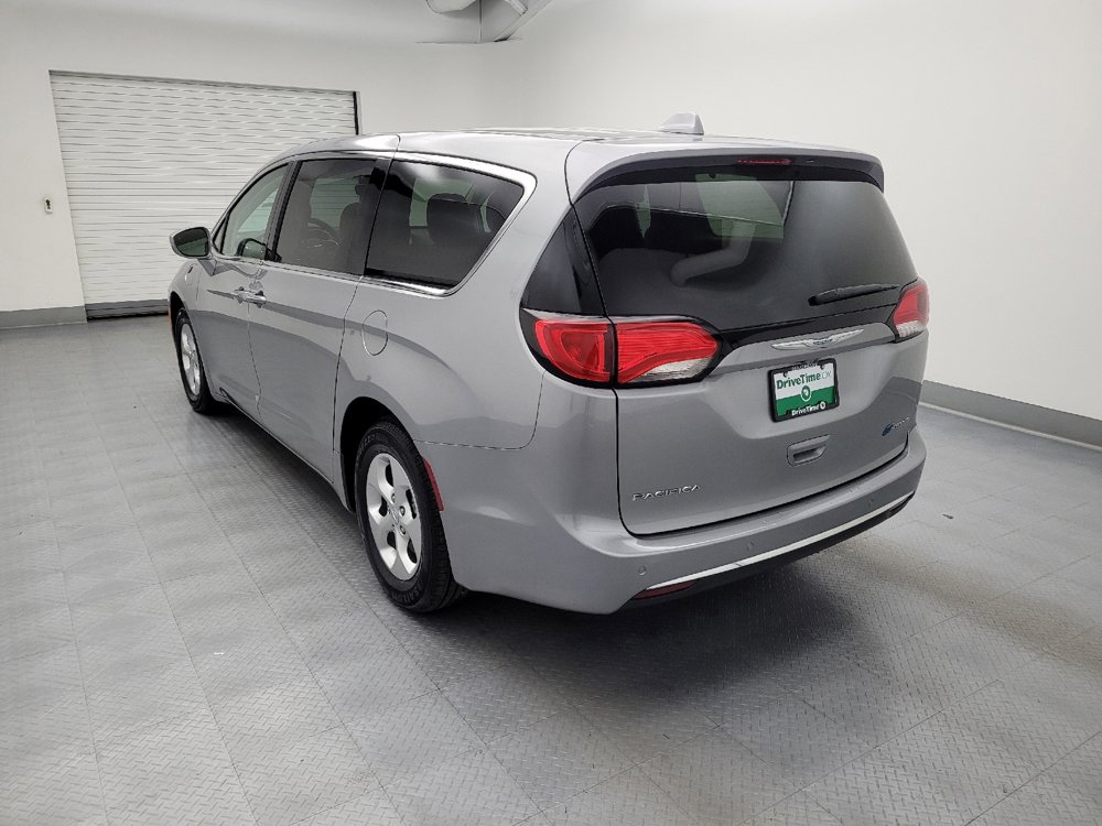 Used 2018 Chrysler Pacifica Touring Plus FWD image 5
