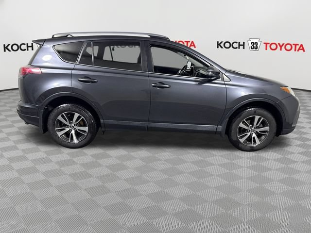Used 2018 Toyota RAV4 XLE AWD/4WD image 9