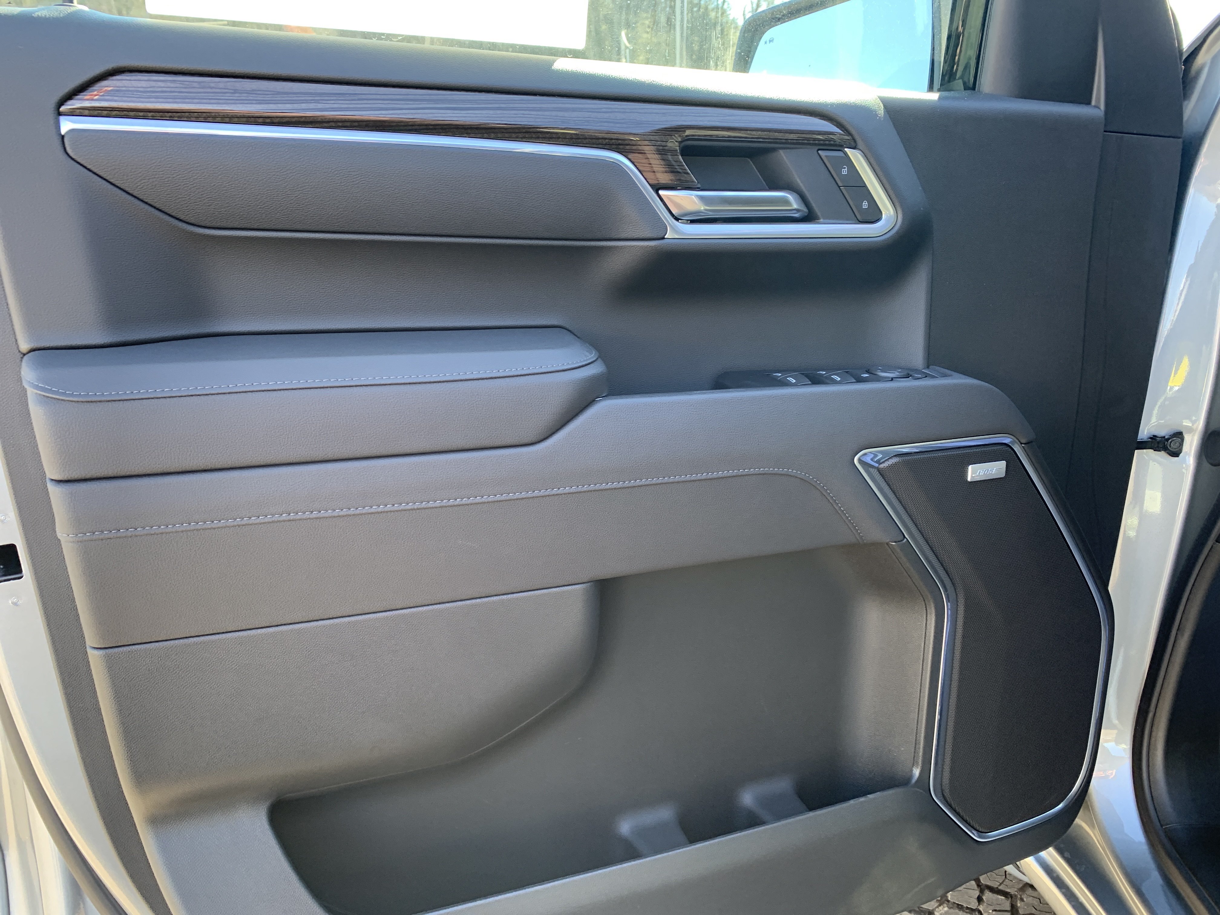 New 2025 Chevrolet Silverado 1500 RST AWD/4WD image 9
