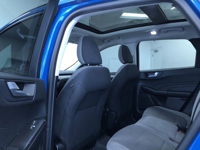 Used 2021 Ford Escape SE w/ SE Sport Appearance Package image 12