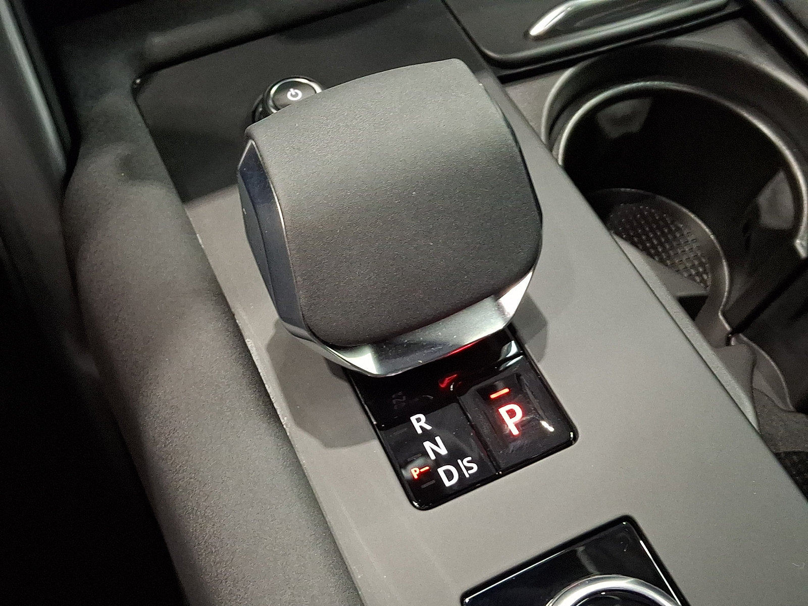 Certified 2025 Land Rover Discovery Dynamic SE AWD/4WD image 15