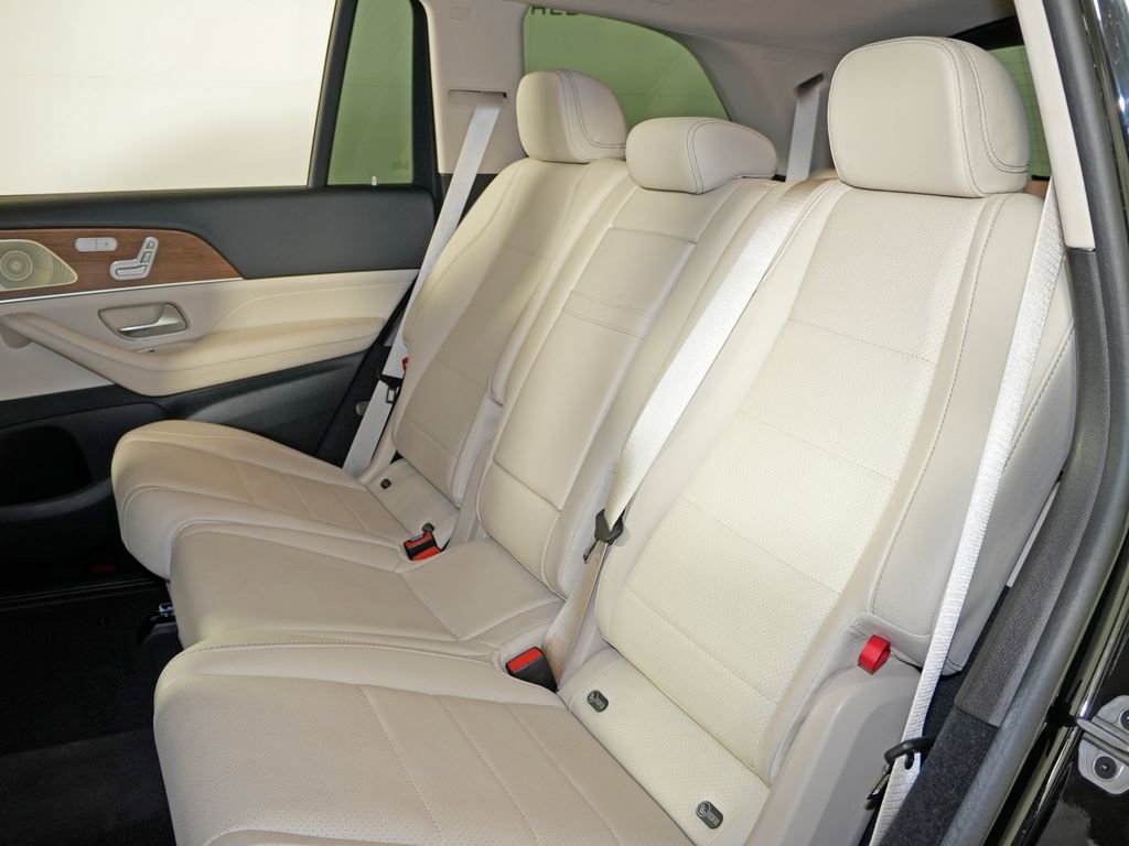 Certified 2023 Mercedes-Benz GLS 450 4MATIC image 33
