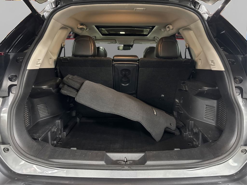 Used 2018 Nissan Rogue SL w/ Premium Package image 11
