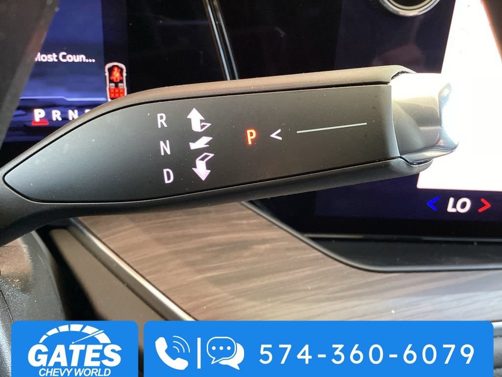 Used 2025 Chevrolet Suburban Z71 AWD/4WD image 30